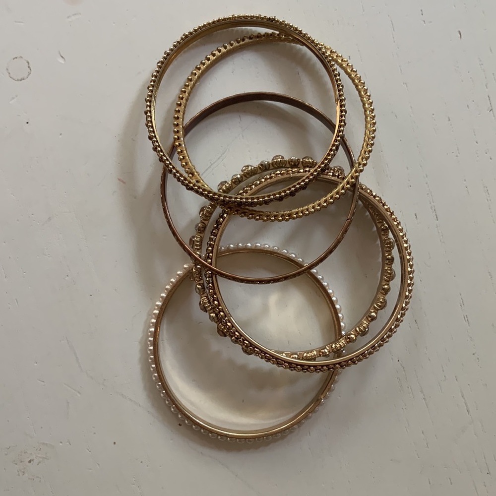 Golden Embellished Set of 6 Bangles
